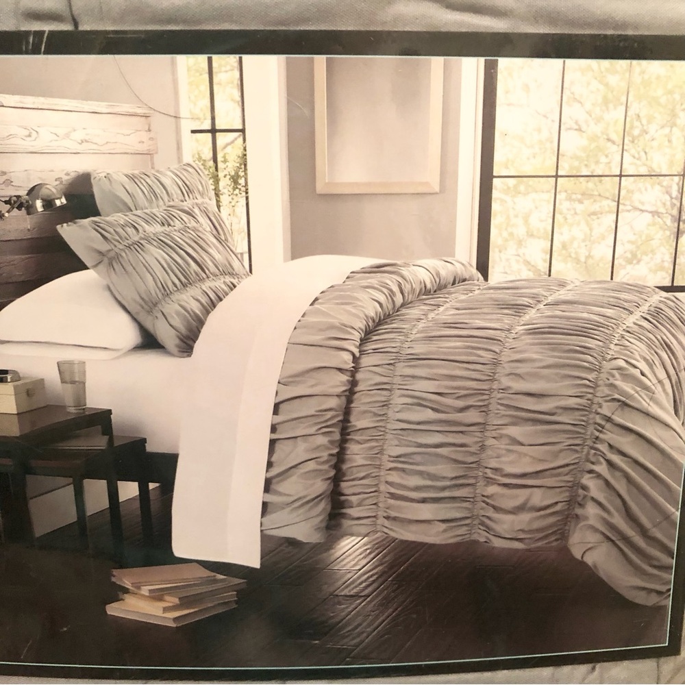 Cynthia Rowley Modern Farmhouse Chic Gray Comforter and Shams Set Ruched Fall
